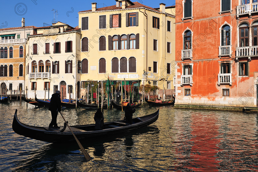 D3X 9394 
 Gondola on Grand Canal - Venice 
 Keywords: Gondola,Grand Canal,Venice,Italy