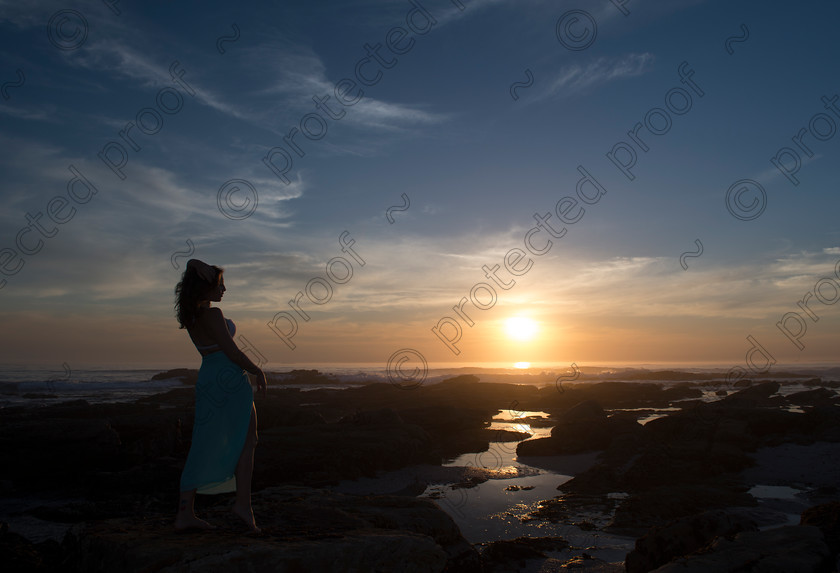 D4S1022 
 Sunset - Cape Town 
 Keywords: Pretty Girl, Silhouette, sunset, Scarborough Beach, Cape Town, South Africa, Rock Pools, Cirrus Clouds, Blue Sky, Summer, Romance