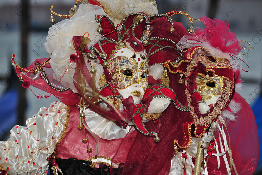 D3X 1340 
 Venice Carnival 
 Keywords: mask,couple,venice,carnival,