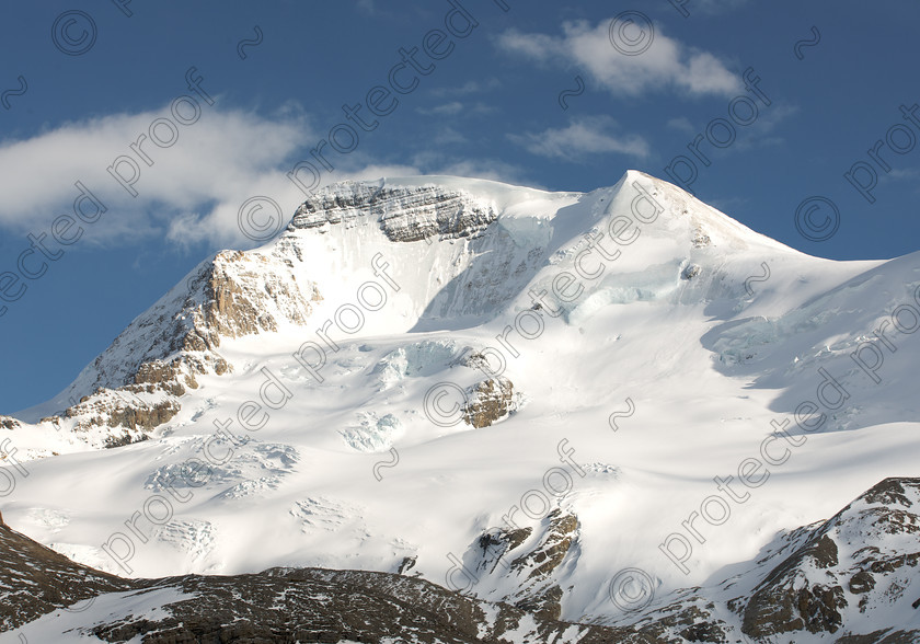 HWP 4444 
 Mount Athabasca 
 Keywords: Athabasca, mount, mountain,snow, ice, glacier, Canada, Columbia Icefields, skiing