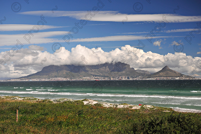 D3X9792 
 Cape Town 
 Keywords: Cape Town, South Africa, Table Mountain, Table Cloth, Milverton,