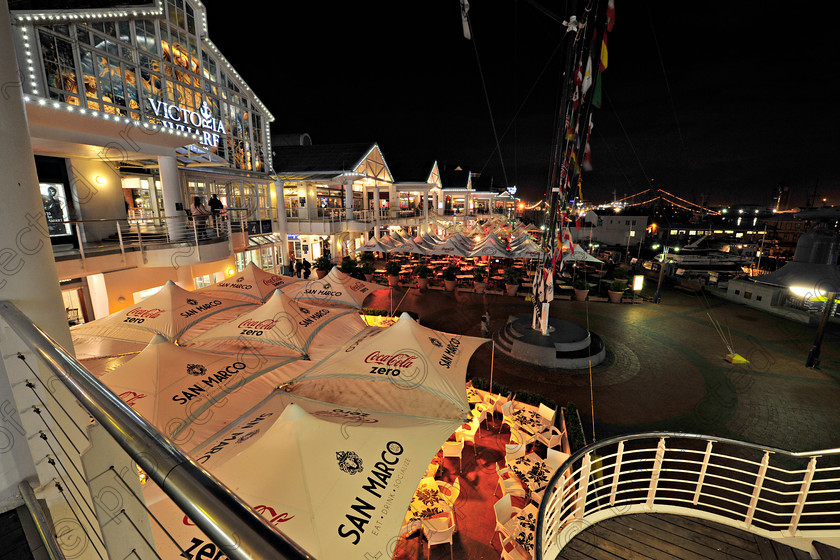 D3X2711 
 V&A Waterfront - Cape Town - Night 
 Keywords: Night; V&A, Victoria & Alfred; Waterfront; Cape Town, San Marco; Victoria Wharf; Nightlife;