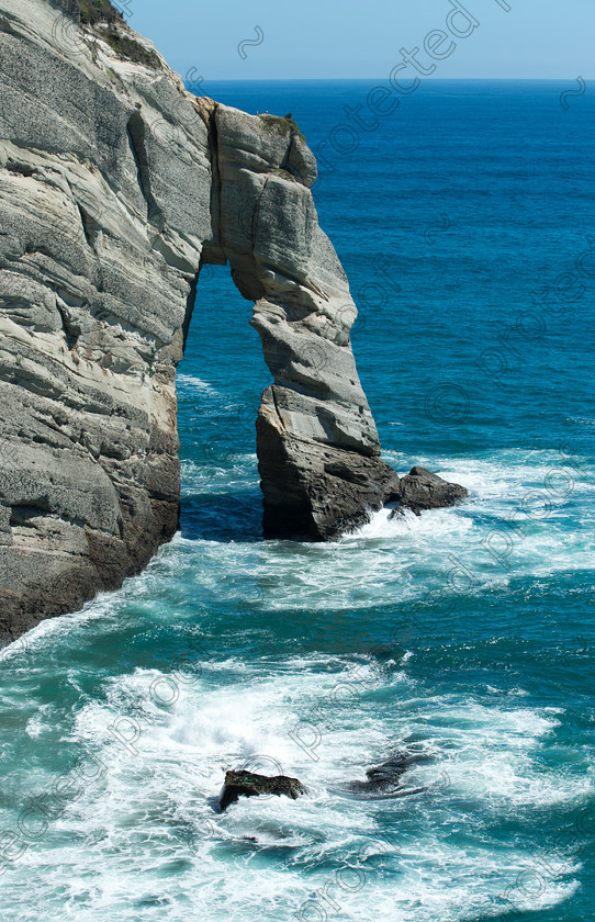 D4P4289 
 Cape Farewell 
 Keywords: Arch,CapeFarewell,New Zealand,South Island, Rock, Geology, Sea,Coastal Erosion, Cliffs, Swell, Tasman Sea